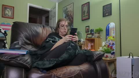 Snapshot of linzy19 chatting on 01/18/25, 02:14 Linzy19 online show from 01/18/25, 02:14