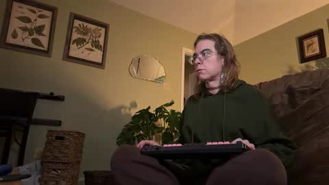 Linzy19 online show from 02/01/26, 03:05