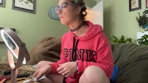 Linzy19 online show from 02/20/26, 03:01