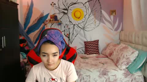 Snapshot of linzybaner chatting on 01/23/25, 12:57 LinzyBaner online show from 01/23/25, 12:57