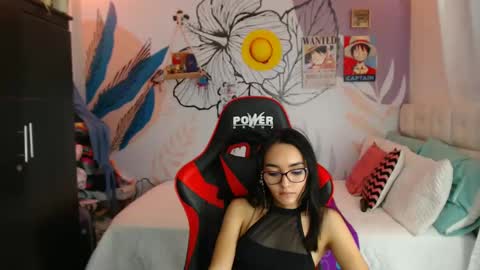 Snapshot of linzybaner chatting on 02/18/25, 11:08 LinzyBaner online show from 02/18/25, 11:08