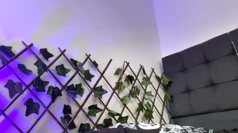 lion_mindnight online show from 04/24/26, 05:04