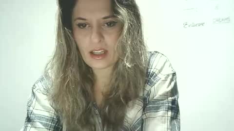 lionessmom online show from 10/25/25, 04:57