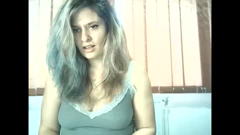 lionessmom online show from 11/12/25, 07:20