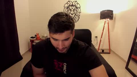 Lion online show from 01/08/26, 03:09