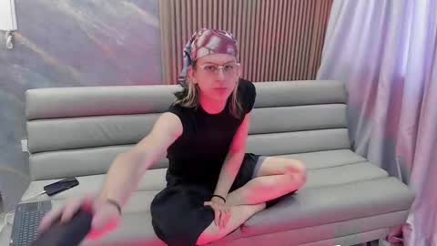 Lior evan online show from 11/16/25, 11:49
