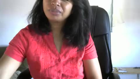 liora online show from 04/08/26, 03:50