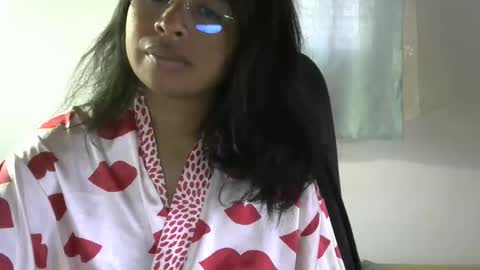 liora online show from 04/20/26, 03:42