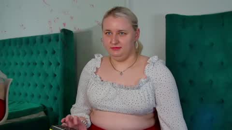 LioraArdyn online show from 04/14/26, 06:08