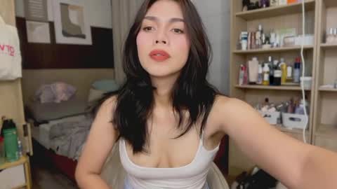 Liora of Ophir online show from 04/18/26, 03:21