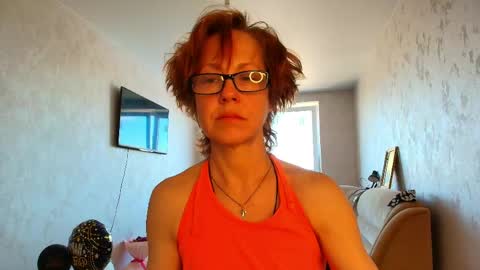 Liora Weiss online show from 05/22/26, 10:21