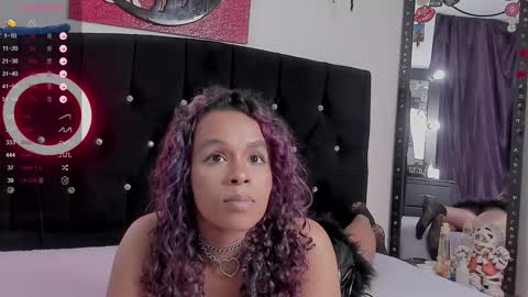 lips_sarasofia online show from 10/18/25, 01:52