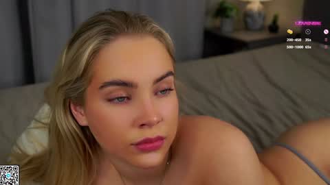 Amelia online show from 01/24/25, 01:13