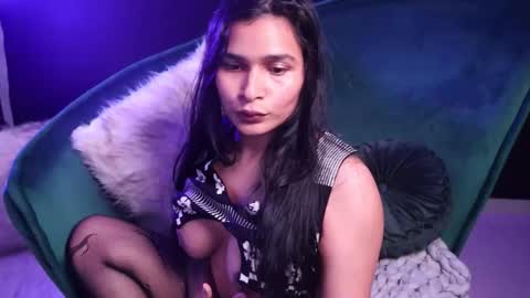 Snapshot of lireesa chatting on 10/10/25, 04:11 Lire online show from 10/10/25, 04:11