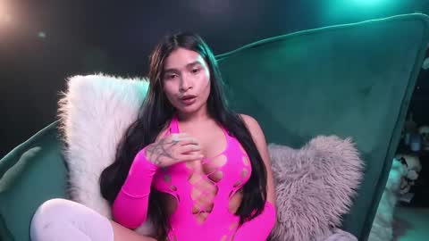 Snapshot of lireesa chatting on 10/16/25, 03:40 Lire online show from 10/16/25, 03:40