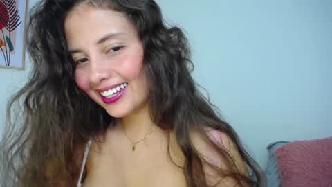 Snapshot of lirio05 chatting on 01/27/25, 09:44 Lily see u on december 2 online show from 01/27/25, 09:44