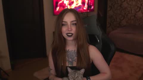 Lisa online show from 10/28/25, 06:43