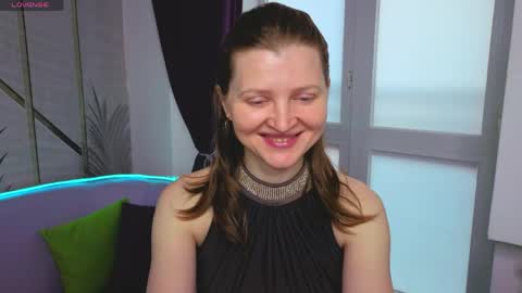 Snapshot of lisa__evans chatting on 04/08/26, 02:22 Lisa online show from 04/08/26, 02:22