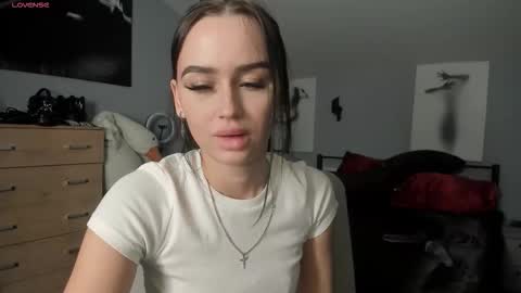 Snapshot of lisa__johnson chatting on 10/31/25, 12:11 lisa__johnson online show from 10/31/25, 12:11