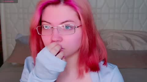 Snapshot of lisa_adam chatting on 03/08/25, 04:01 lissi online show from 03/08/25, 04:01