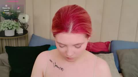 Snapshot of lisa_adam chatting on 11/21/25, 05:22 lissi online show from 11/21/25, 05:22