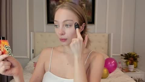 Lisa online show from 04/15/26, 04:41