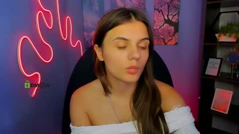Snapshot of lisa_dark_ chatting on 06/25/26, 03:27 Lisa online show from 06/25/26, 03:27