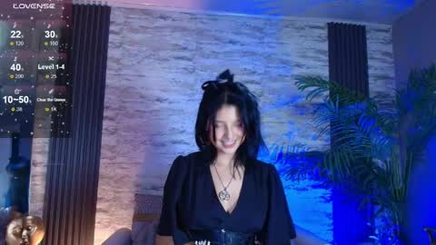 lisa dolly nyx online show from 04/23/26, 08:22