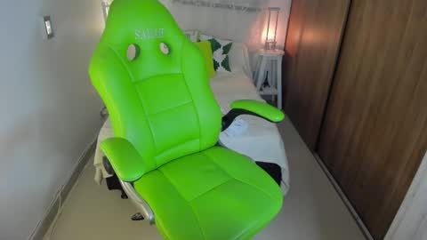 Lisa  online show from 09/25/25, 11:14