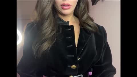 Snapshot of lisa_graham chatting on 12/18/25, 04:51 lisa_graham online show from 12/18/25, 04:51