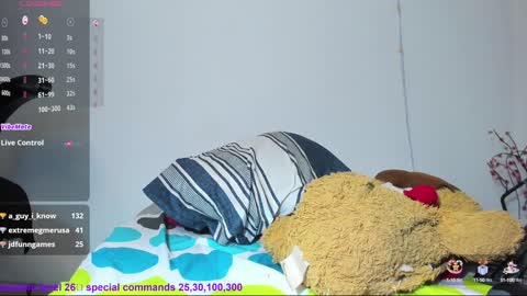 Lisa online show from 01/04/25, 07:24