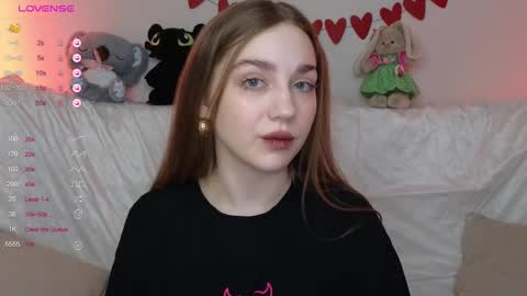 Snapshot of lisa_lit chatting on 02/26/25, 08:37 Lisa and Katerina online show from 02/26/25, 08:37