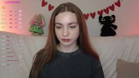 Snapshot of lisa_lit chatting on 02/27/25, 08:50 Lisa and Katerina online show from 02/27/25, 08:50