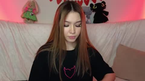 Snapshot of lisa_lit chatting on 02/27/25, 02:54 Lisa and Katerina online show from 02/27/25, 02:54