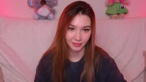 Snapshot of lisa_lit chatting on 03/04/25, 04:09 Lisa and Katerina online show from 03/04/25, 04:09