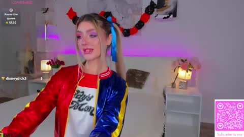 Lisa online show from 10/30/25, 01:18