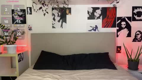 lisa_moons online show from 11/03/25, 05:36