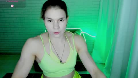 Snapshot of lisa_ree_ chatting on 01/15/25, 10:13 lisa online show from 01/15/25, 10:13