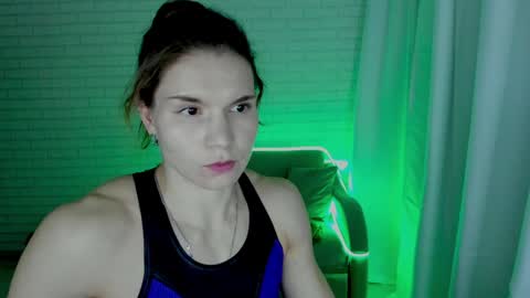 Snapshot of lisa_ree_ chatting on 02/02/25, 04:48 lisa online show from 02/02/25, 04:48