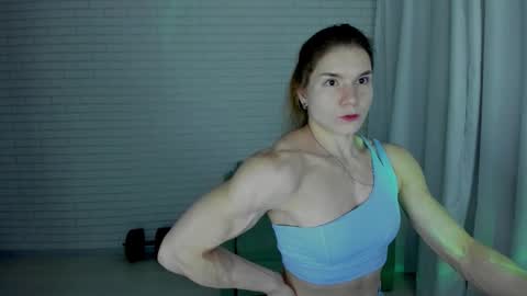 Snapshot of lisa_ree_ chatting on 10/08/25, 11:13 lisa online show from 10/08/25, 11:13