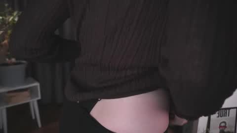 Elisabeth or Lisa online show from 10/24/25, 08:38