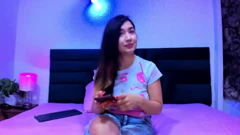 lisa white  online show from 04/07/26, 03:51