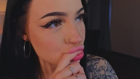 Snapshot of lisaaaliss chatting on 05/06/26, 10:31 lisaaaliss online show from 05/06/26, 10:31