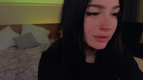 Snapshot of lisaaaliss chatting on 05/11/26, 04:04 lisaaaliss online show from 05/11/26, 04:04