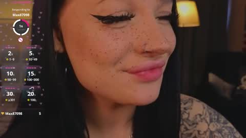 Snapshot of lisaaaliss chatting on 05/18/26, 11:49 lisaaaliss online show from 05/18/26, 11:49