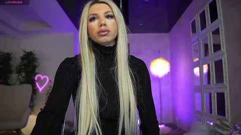 Snapshot of lisaakira chatting on 12/19/25, 06:53 onlyfans-lisaakira instagram-lisaakira9 twitter-lisaakira4 online show from 12/19/25, 06:53