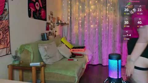 LisaCase online show from 09/27/25, 12:21