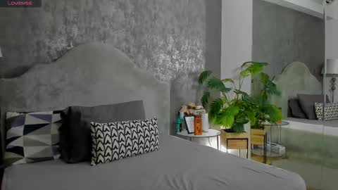 lisacroft online show from 02/17/26, 07:49