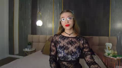 Snapshot of lisafalse chatting on 02/03/26, 06:11 Lisa online show from 02/03/26, 06:11