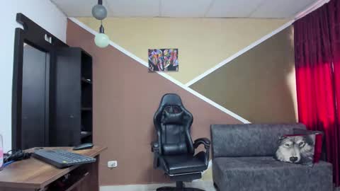 Snapshot of lisagray_1 chatting on 10/17/25, 07:49 Lisa Gray Independent Model online show from 10/17/25, 07:49